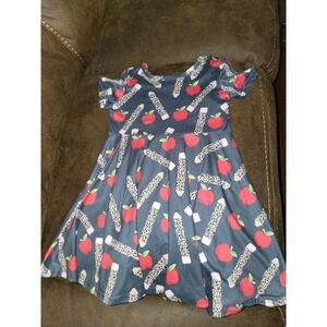 Boutique back to school‎ apple pencil dress size medium fits like 5 6